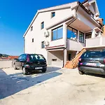 Appartement Renata Palit