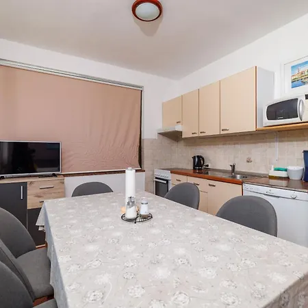 Renata Apartment